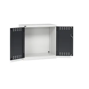 Fami - Armadio con porte a battente fessurate
