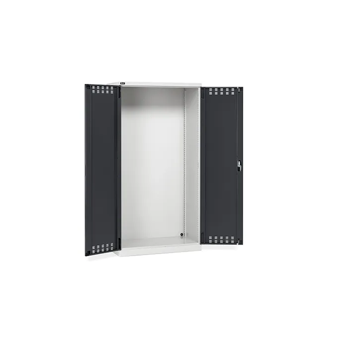 Fami - Armadio con porte a battente fessurate